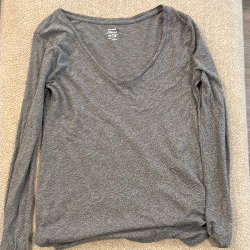 Old Navy Gray Fitted Long Sleeve Top